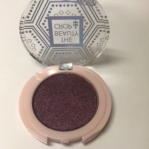 The beauty crop eyeshadow
